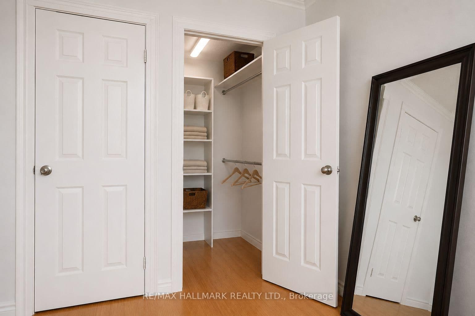 135 Marlee Avenue, Unit 1103 thumbnail 9