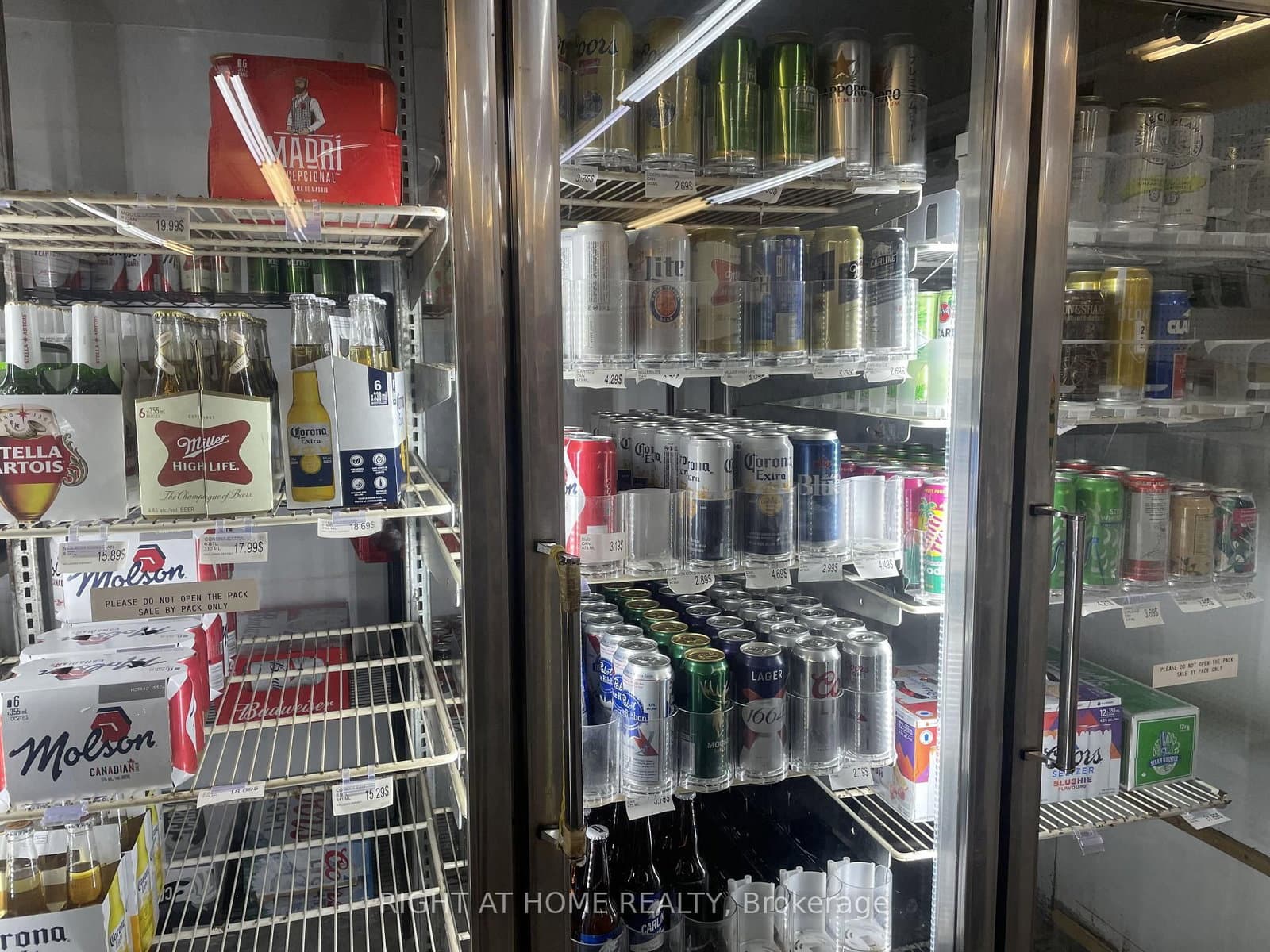 838 Roselawn Avenue, Unit Main thumbnail 4