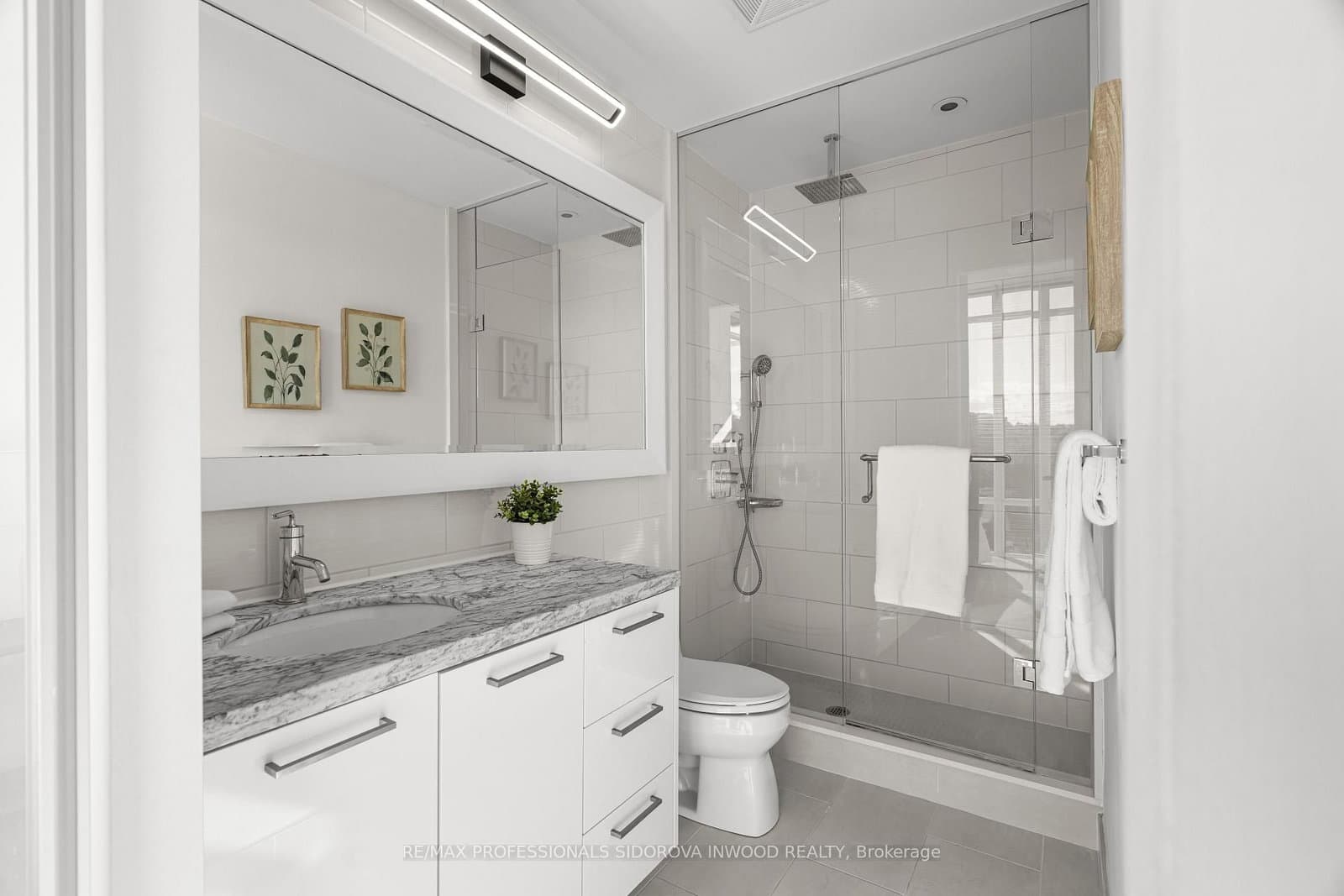 88 Park Lawn Road, Unit 305 thumbnail 14