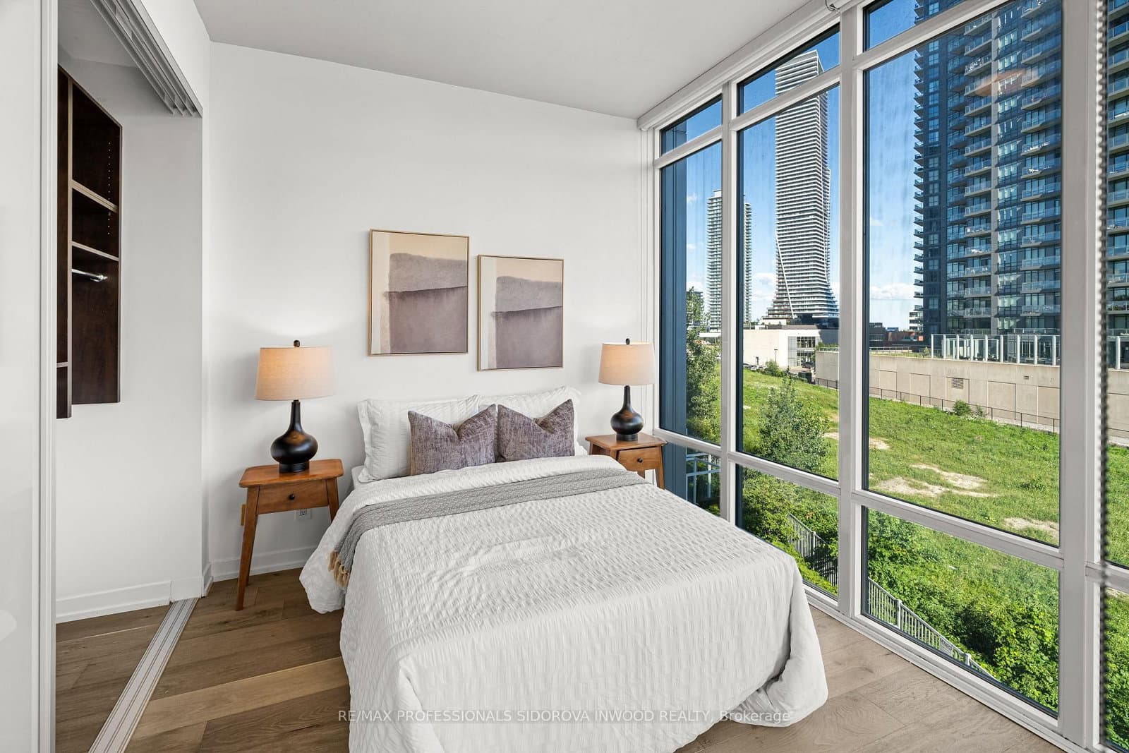 88 Park Lawn Road, Unit 305 thumbnail 15