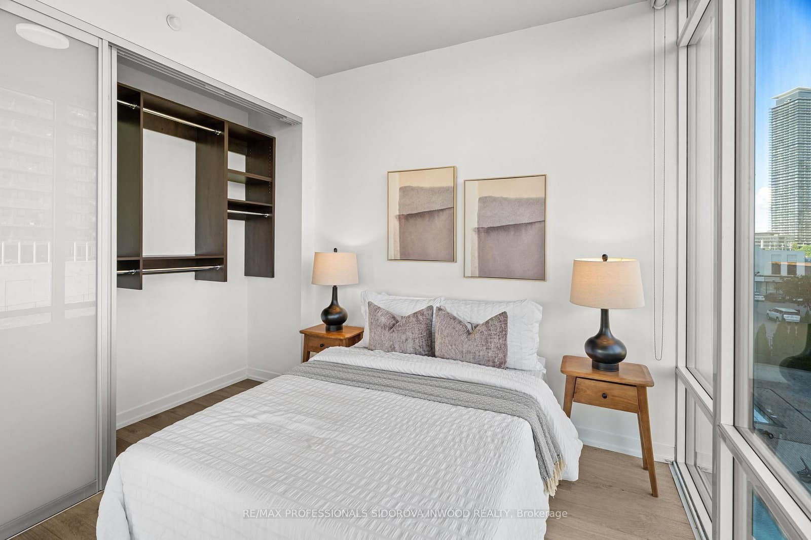 88 Park Lawn Road, Unit 305 thumbnail 16