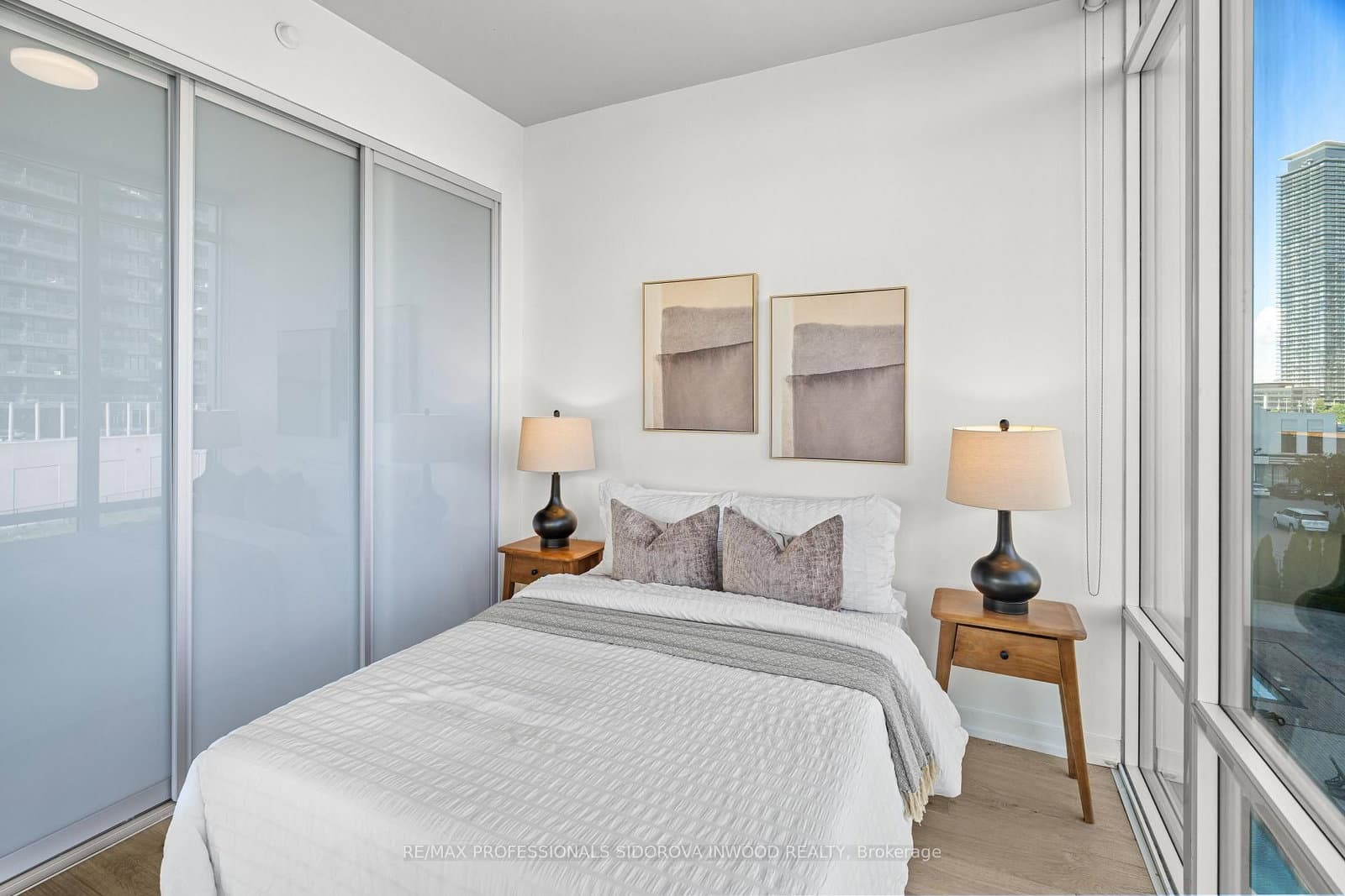 88 Park Lawn Road, Unit 305 thumbnail 17