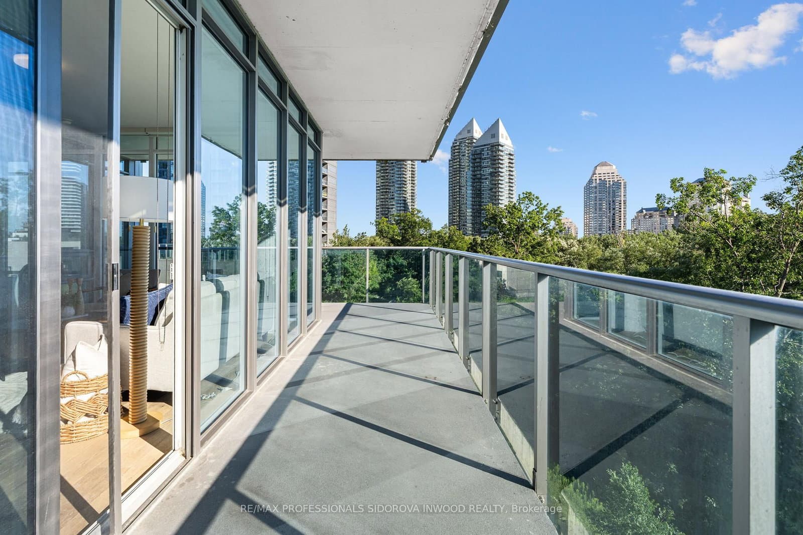 88 Park Lawn Road, Unit 305 thumbnail 23