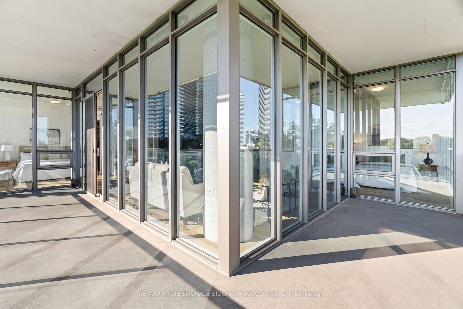 88 Park Lawn Road, Unit 305 thumbnail 24
