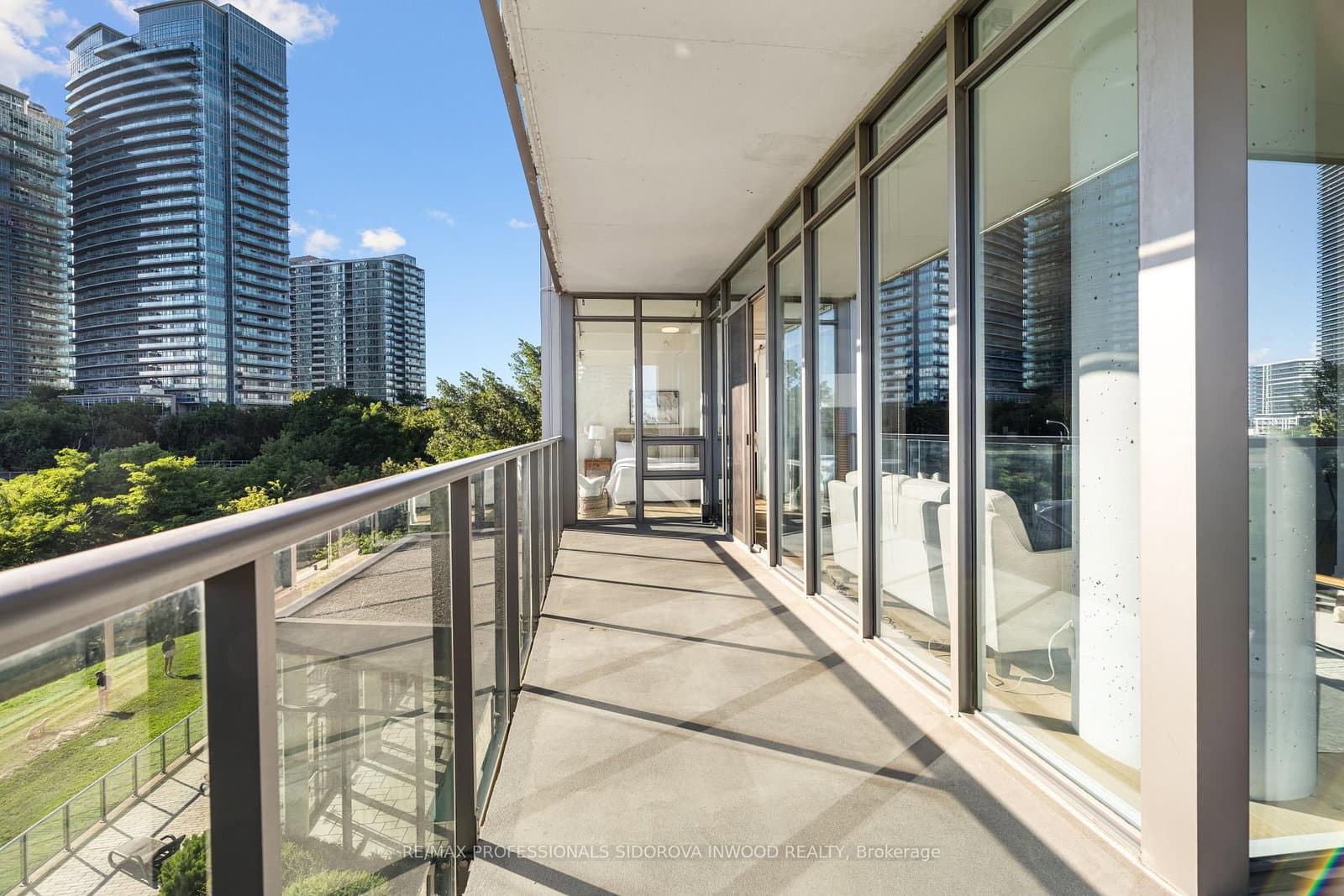 88 Park Lawn Road, Unit 305 thumbnail 25