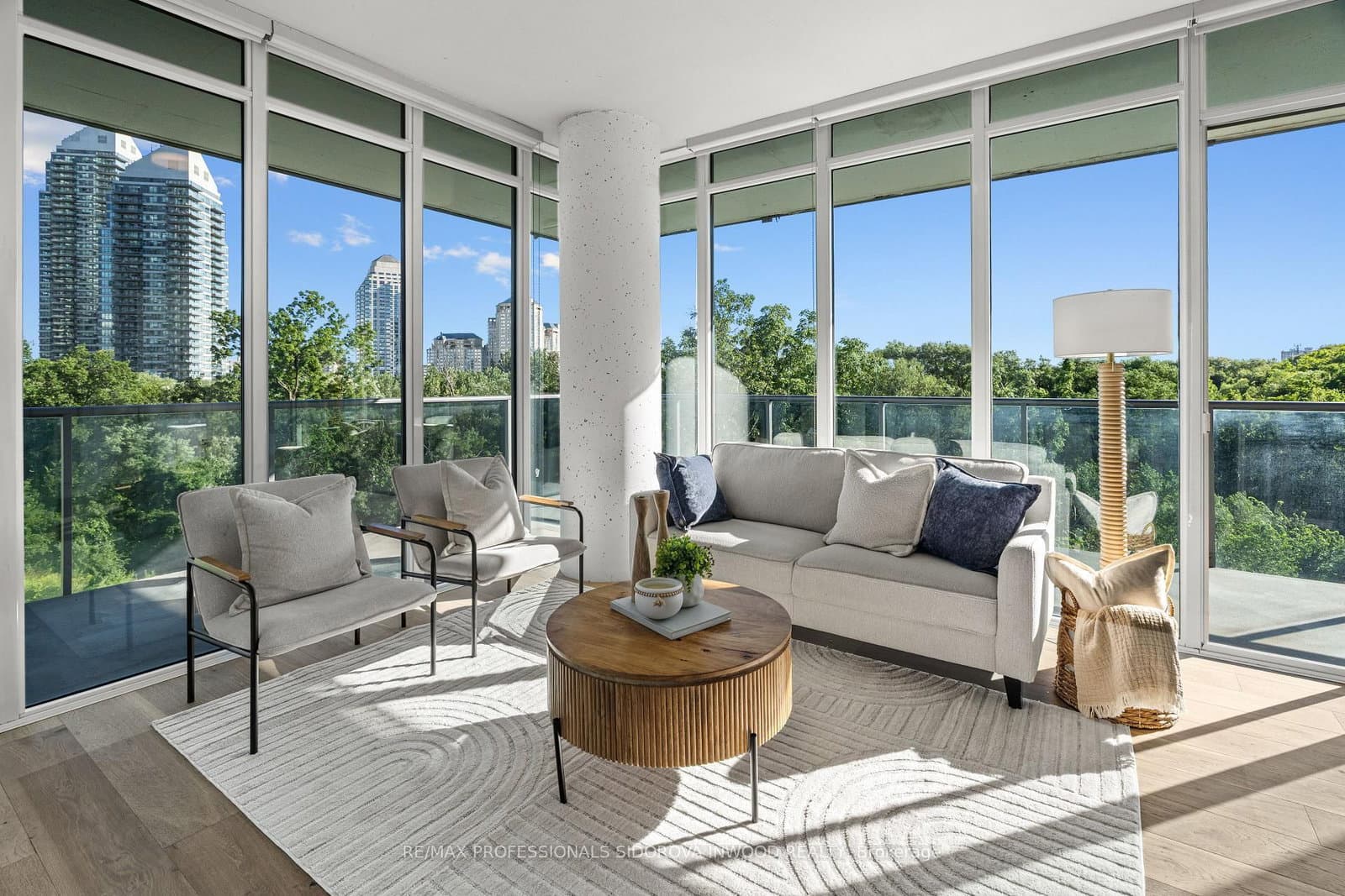 88 Park Lawn Road, Unit 305 thumbnail 9