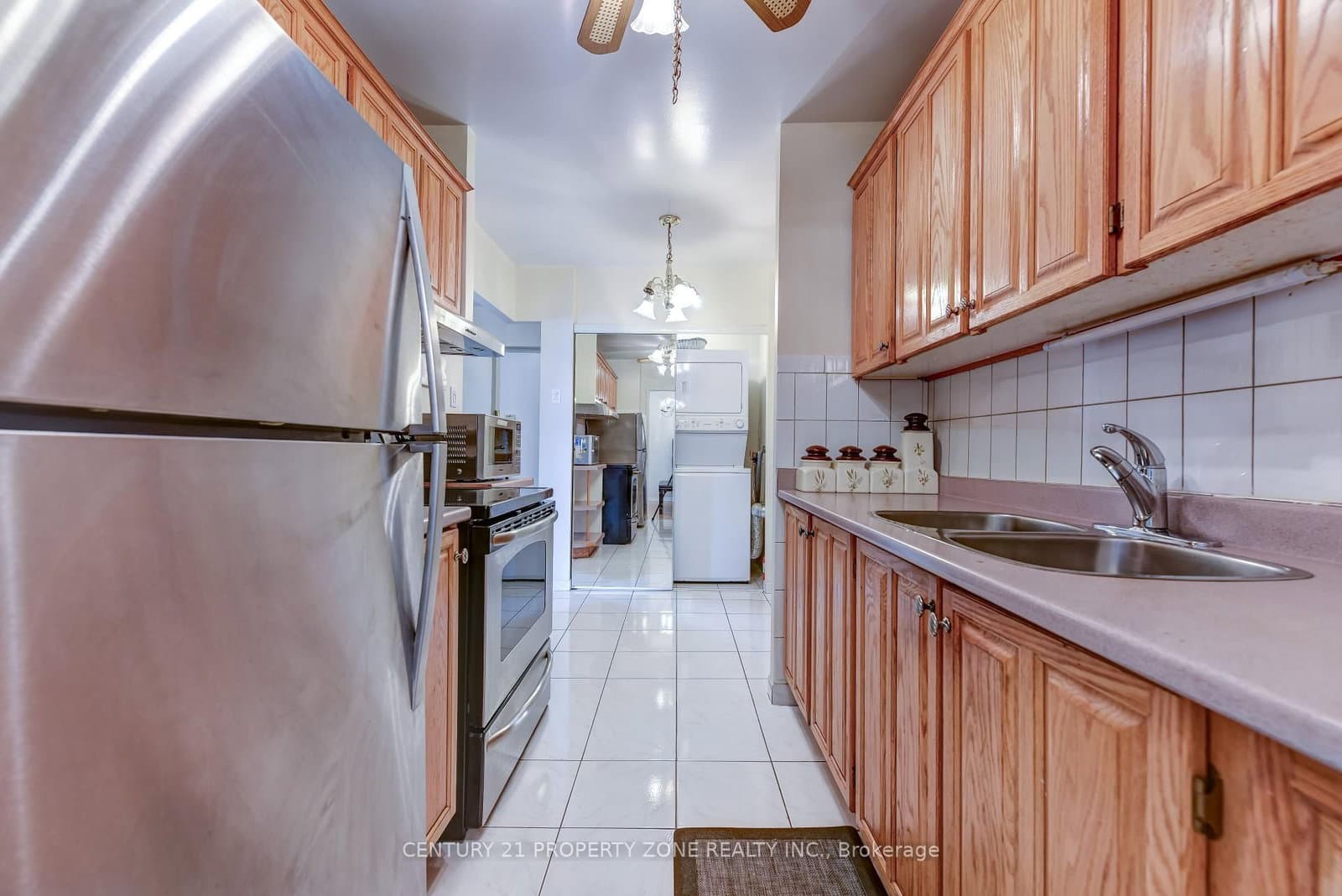 3025 Queen Frederica Drive E, Unit 907 thumbnail 7