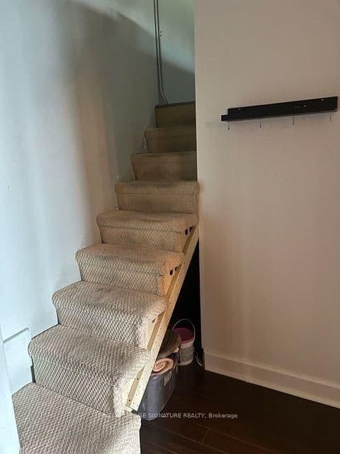 1001 Roselawn Avenue, Unit 201 thumbnail 12