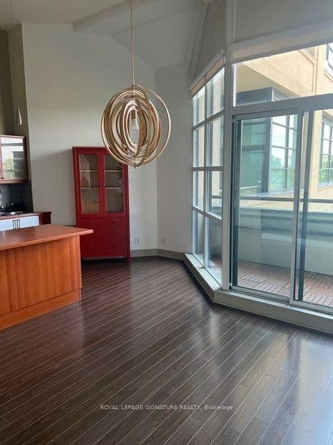1001 Roselawn Avenue, Unit 201 thumbnail 2