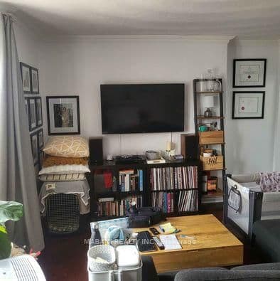 414 Roncesvalles Avenue thumbnail 5