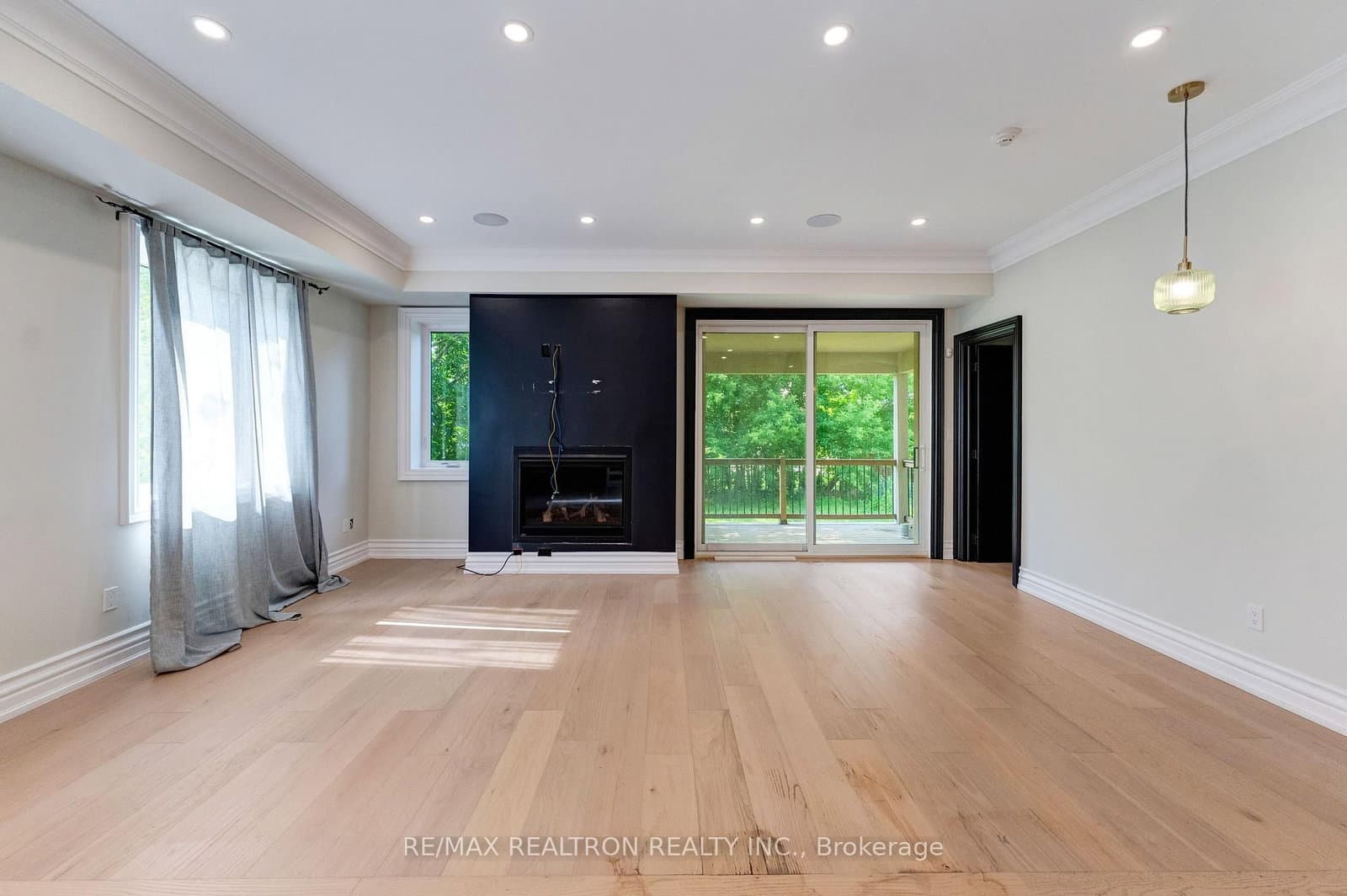 32 Bradfield Avenue W thumbnail 7
