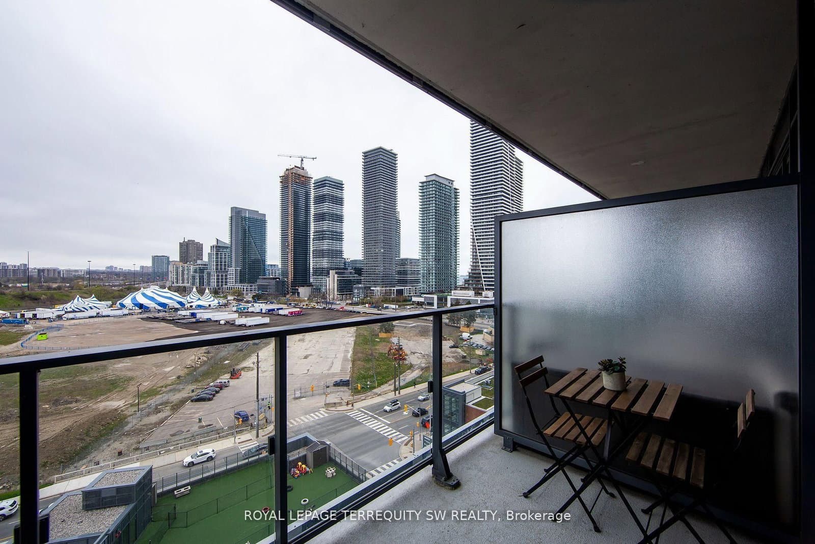 10 Park Lawn Road, Unit 1208 thumbnail 10