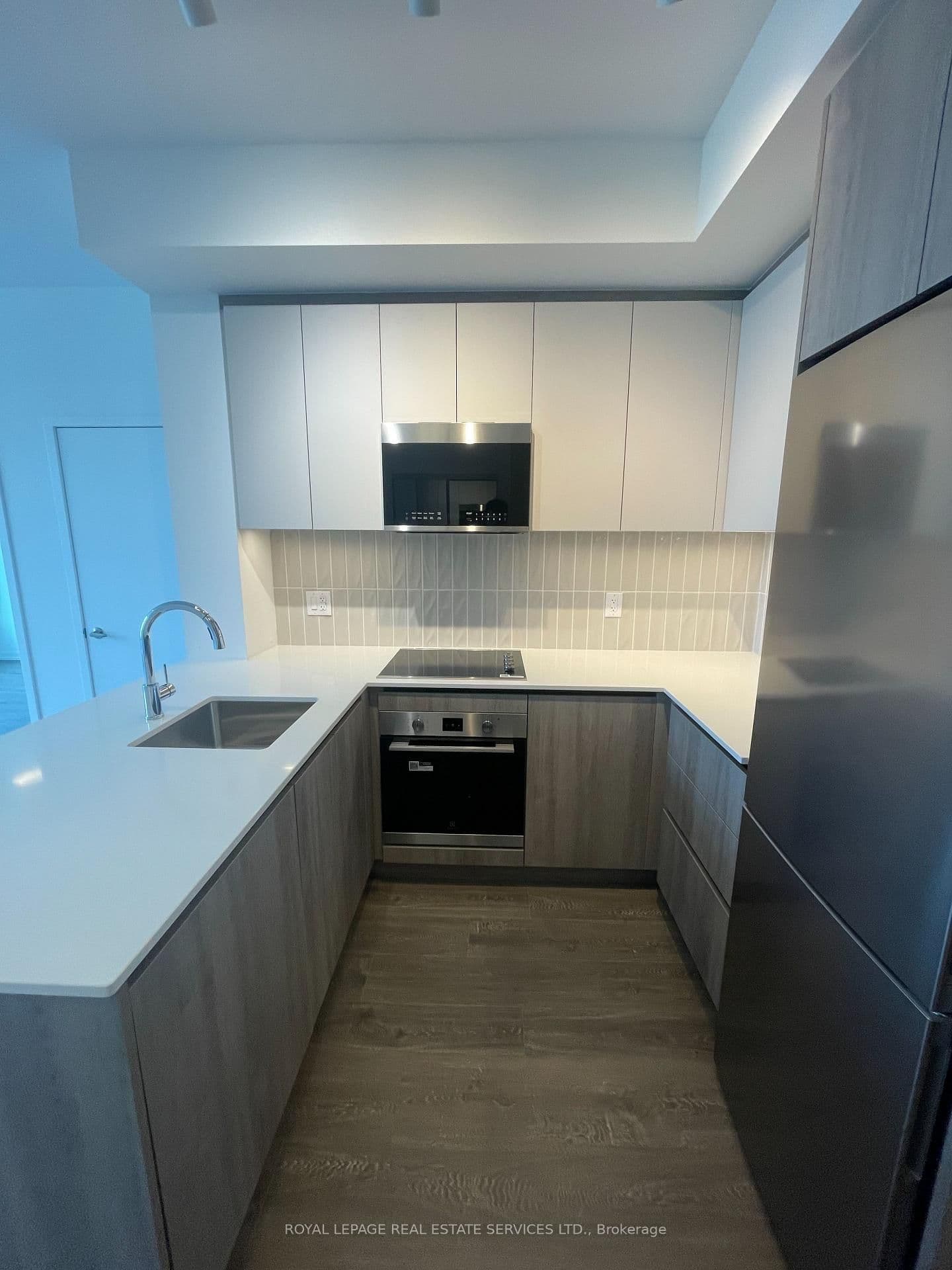 2485 Eglinton Avenue W, Unit 724 thumbnail 8