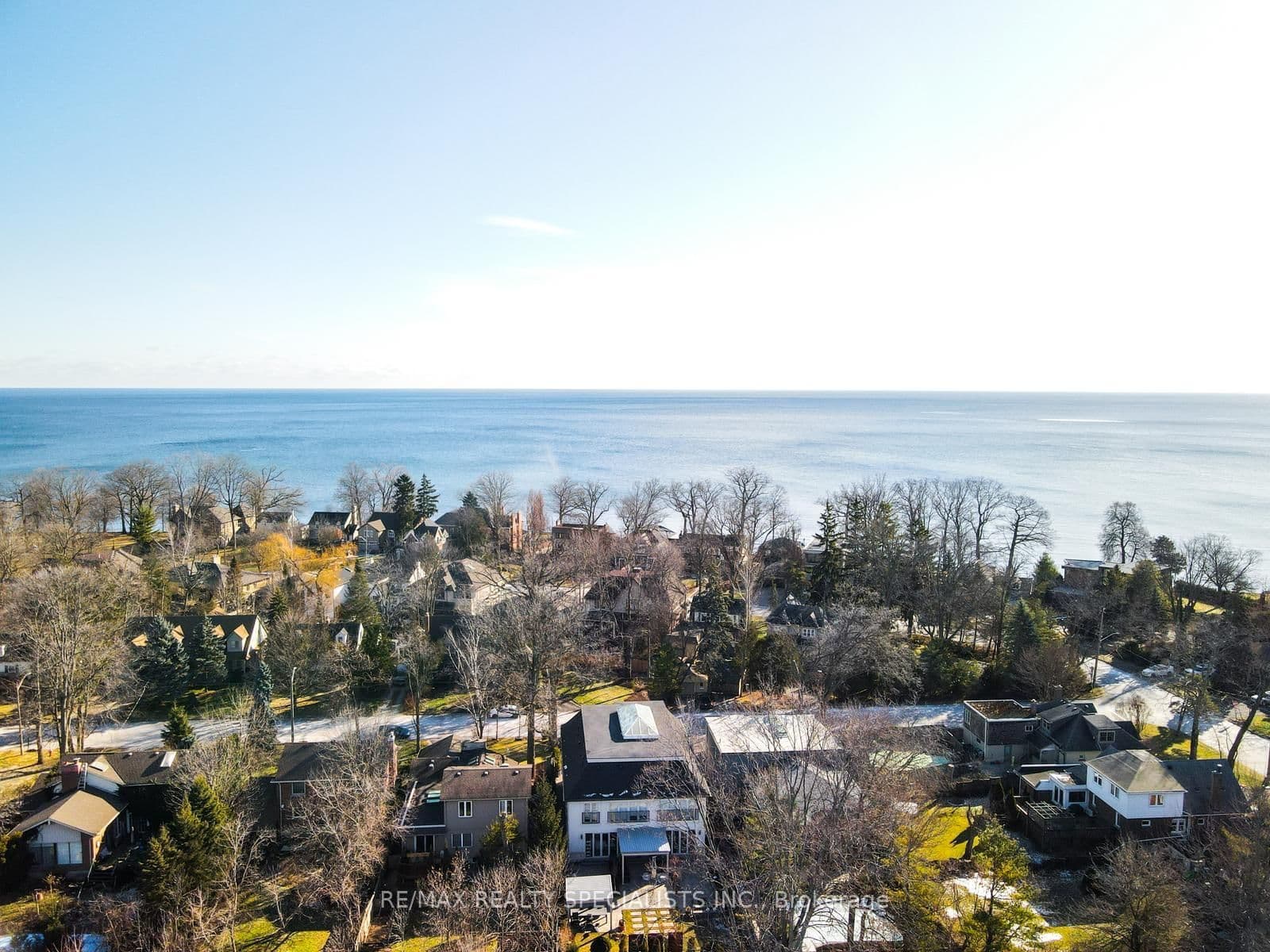 6 Brant Avenue thumbnail 3