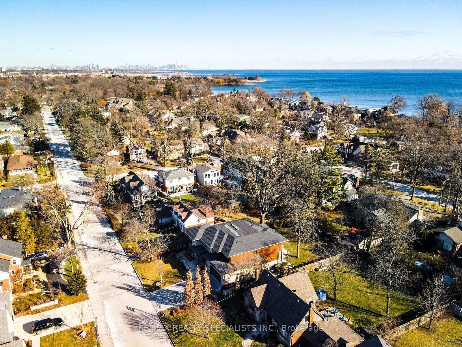6 Brant Avenue thumbnail 39