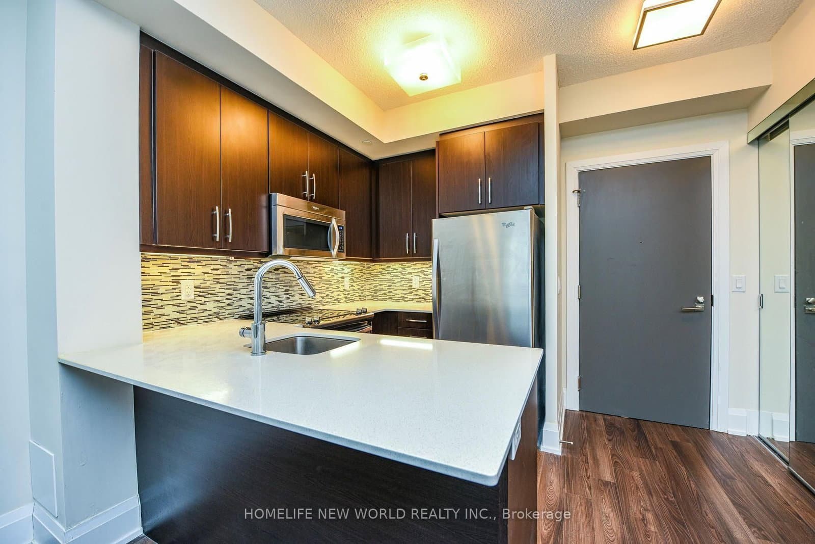 1 Old Mill Drive, Unit 503 thumbnail 4