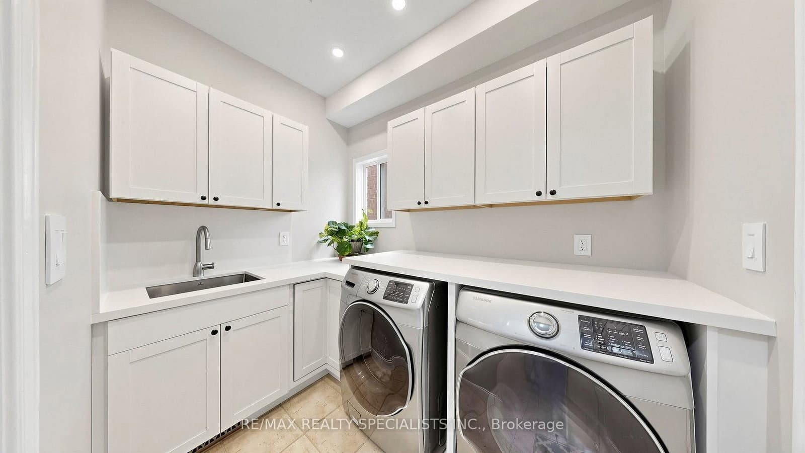 176 Royal Valley Drive thumbnail 40