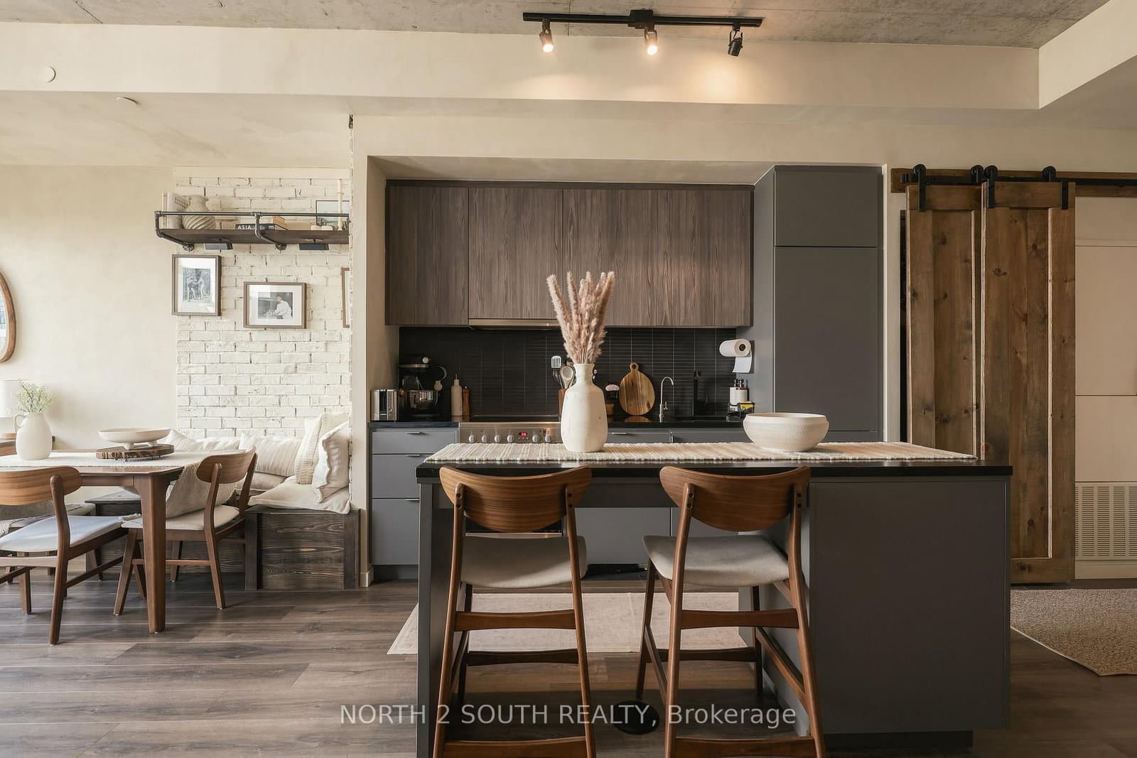 7 Smith Crescent, Unit 717 thumbnail 2