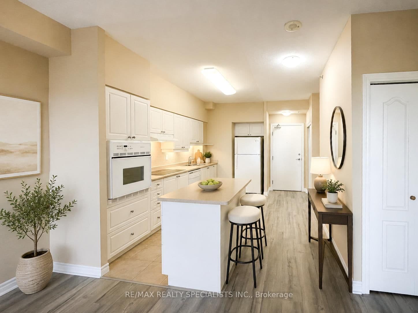 810 Scollard Court, Unit 1007 thumbnail 10