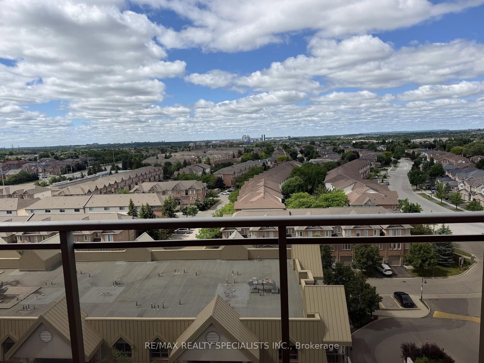 810 Scollard Court, Unit 1007 thumbnail 23