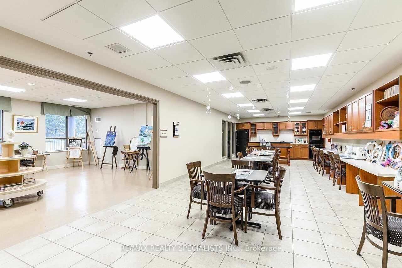 810 Scollard Court, Unit 1007 thumbnail 32