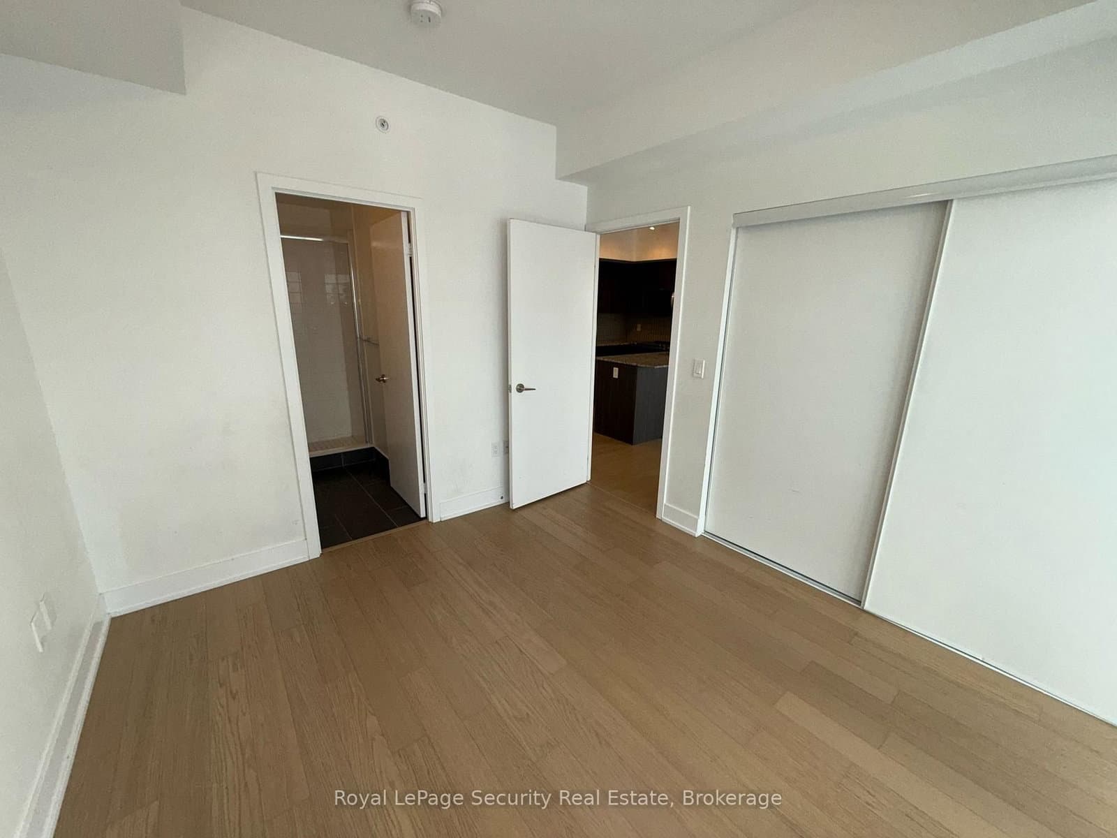 30 Shore Breeze Drive, Unit 1916 thumbnail 13