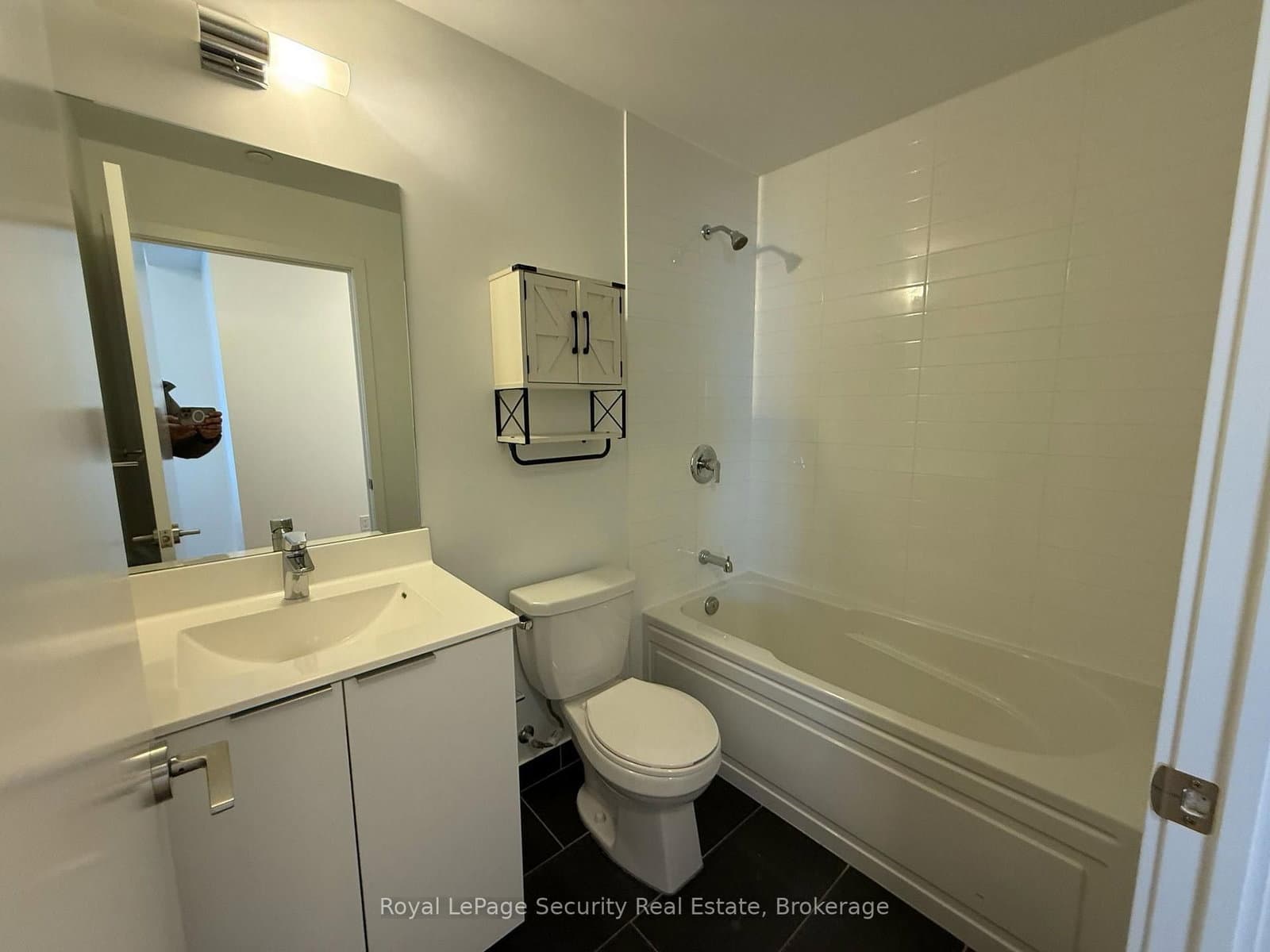 30 Shore Breeze Drive, Unit 1916 thumbnail 14