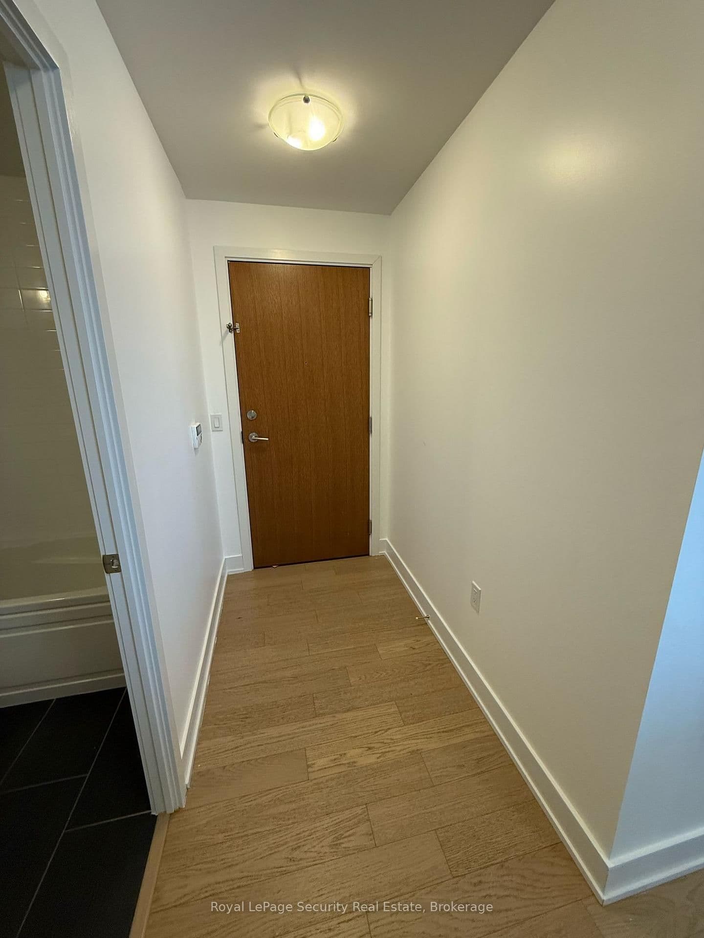 30 Shore Breeze Drive, Unit 1916 thumbnail 15