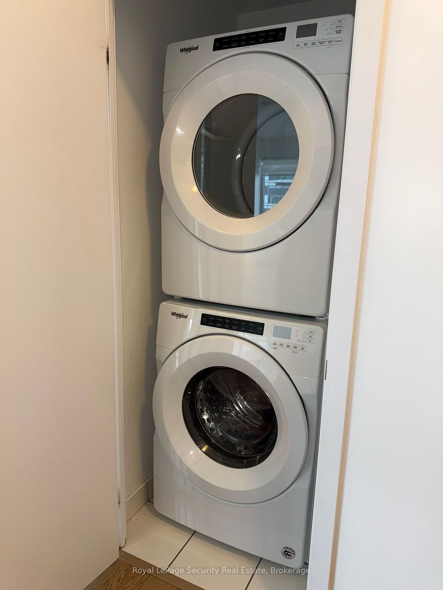 30 Shore Breeze Drive, Unit 1916 thumbnail 23