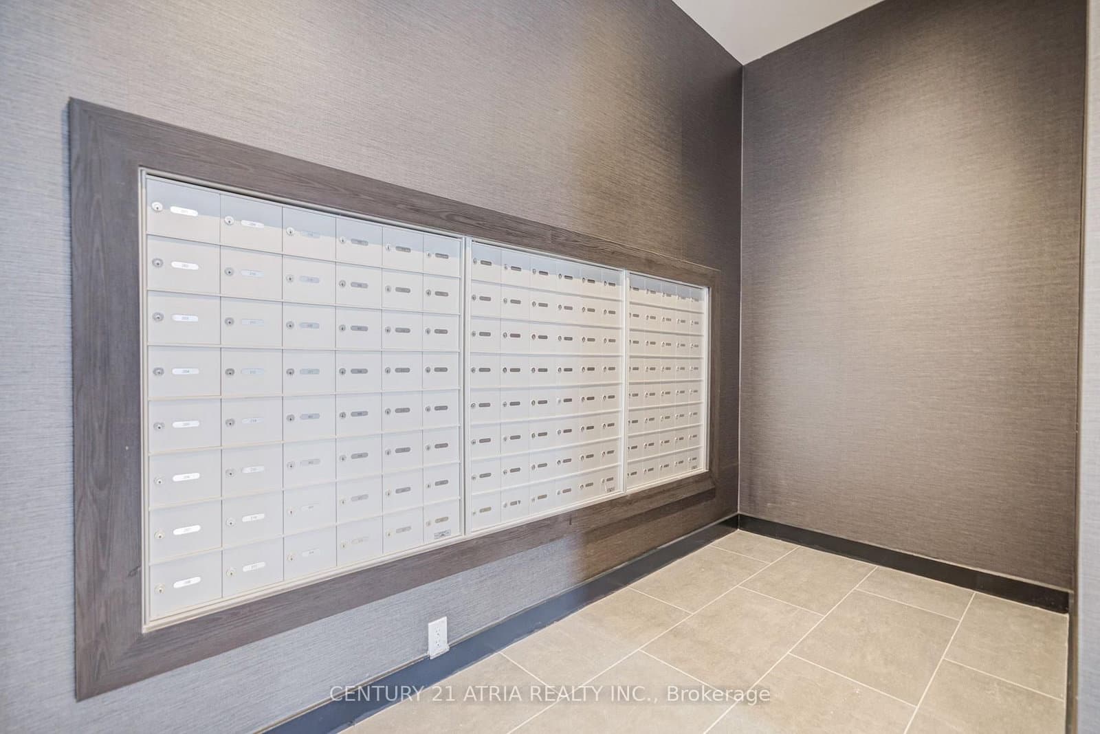 2475 Old Bronte Road, Unit 212 thumbnail 11