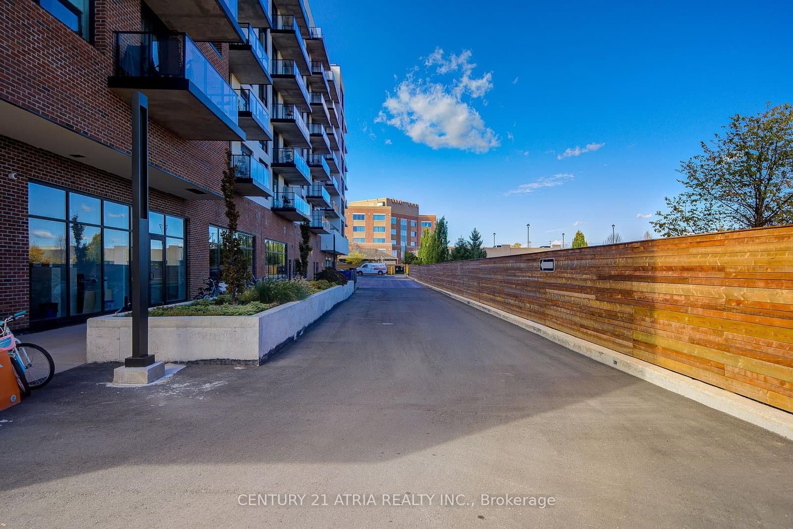 2475 Old Bronte Road, Unit 212 thumbnail 5