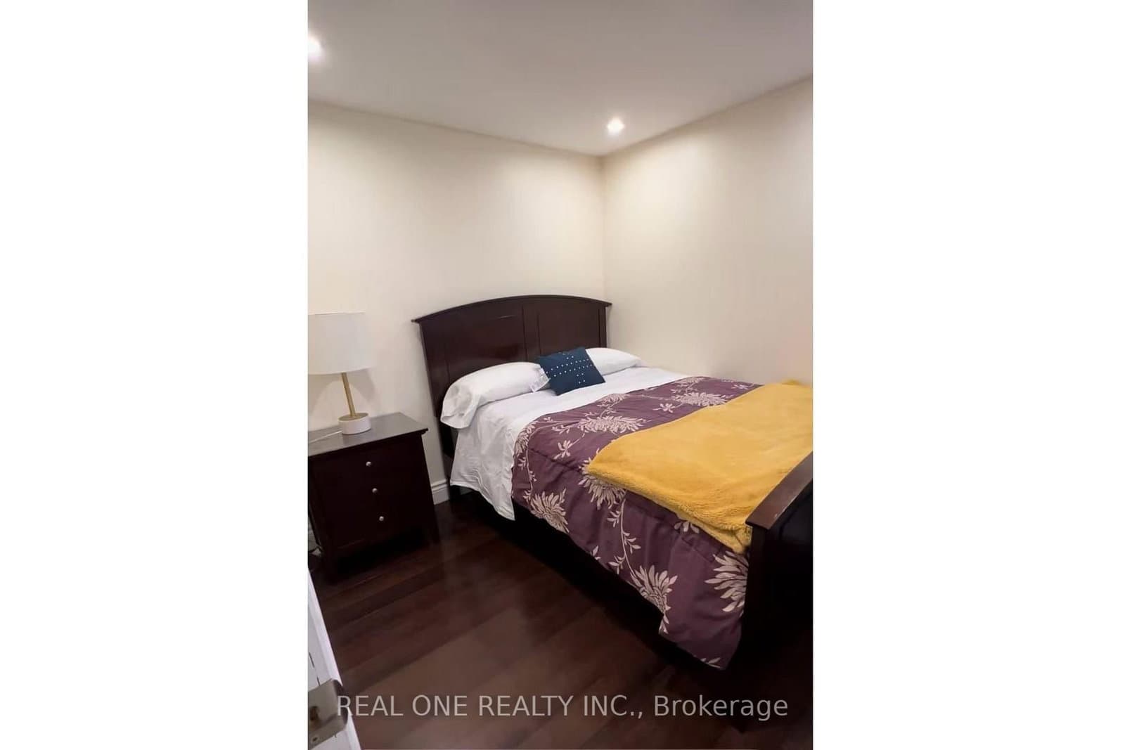 58 Sewell Drive, Unit Bsmt Room 1 thumbnail 2