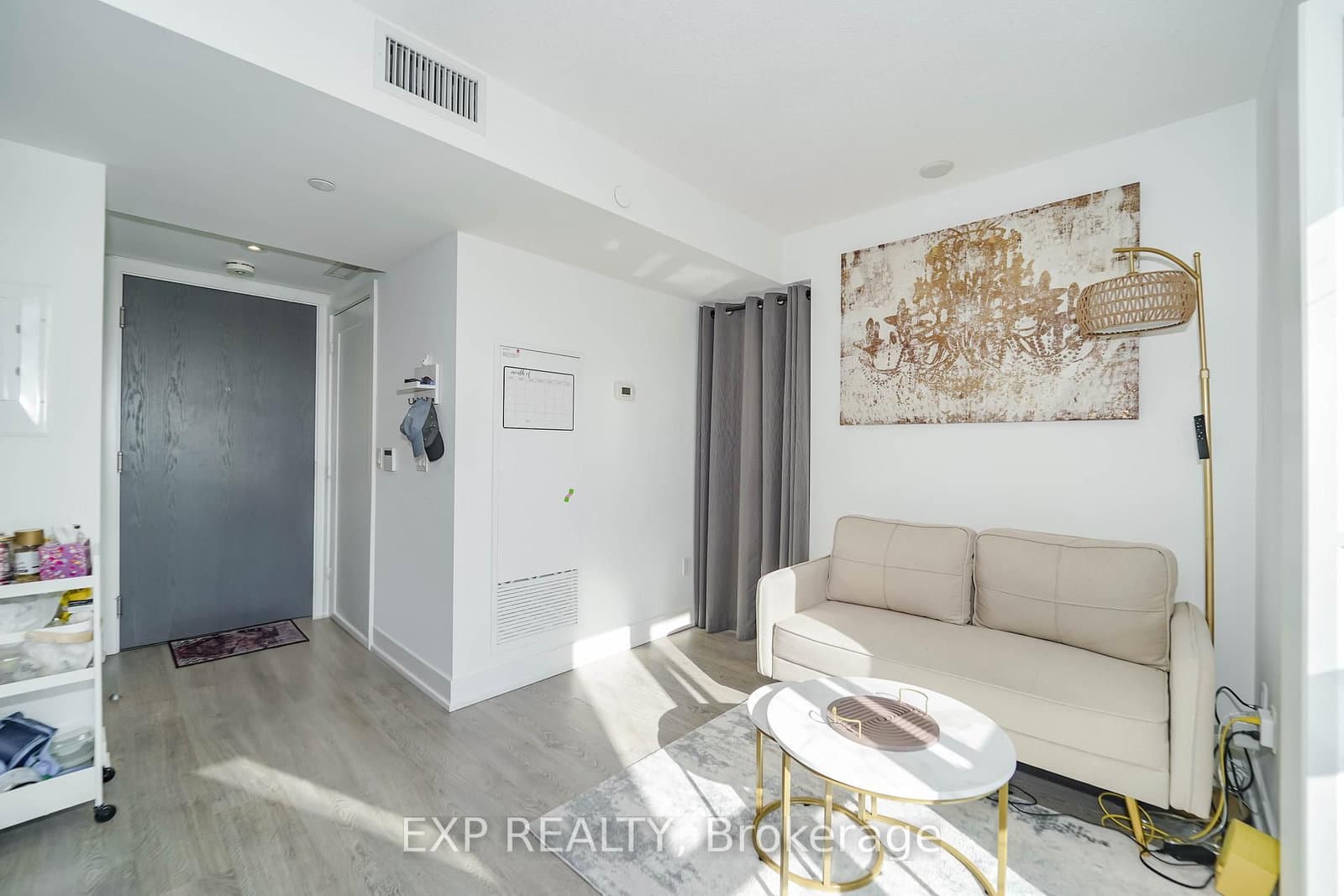 7 Mabelle Avenue, Unit 308A thumbnail 4