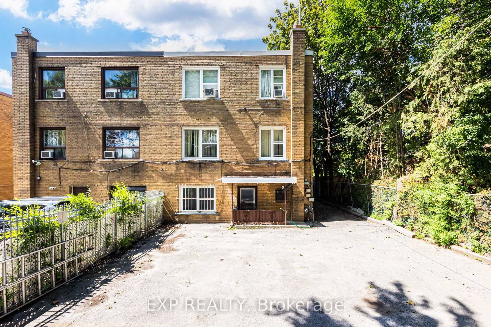 767 Marlee Avenue, Unit Lower thumbnail 11