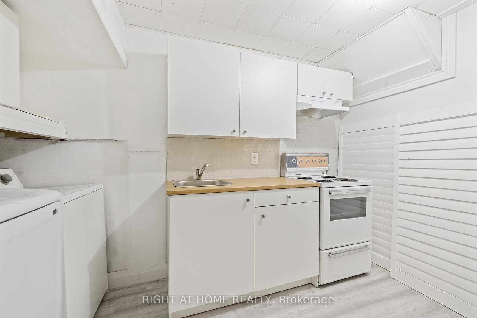 1147 Saturnia Crescent thumbnail 18
