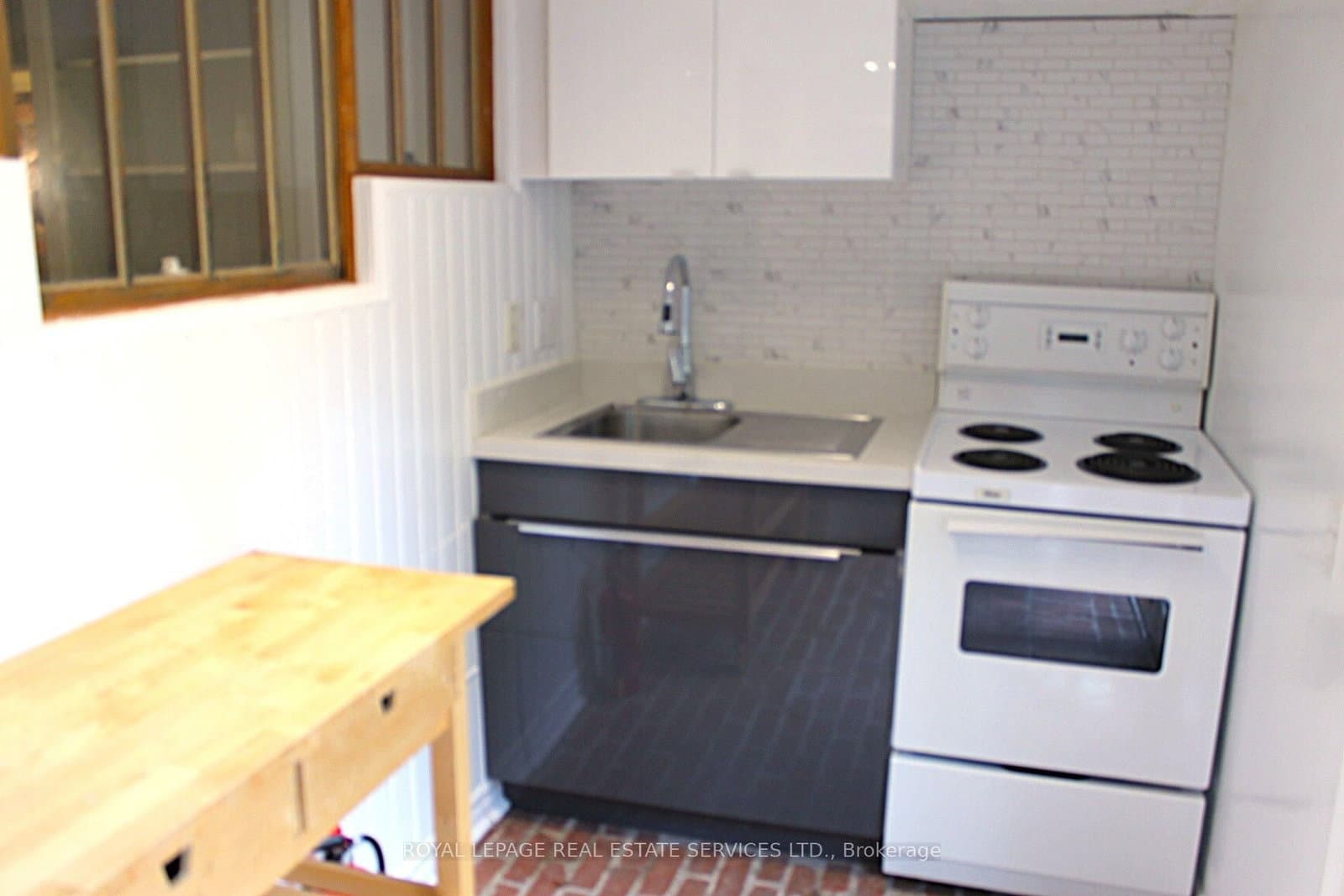 82 Galley Avenue, Unit Lower L thumbnail 5