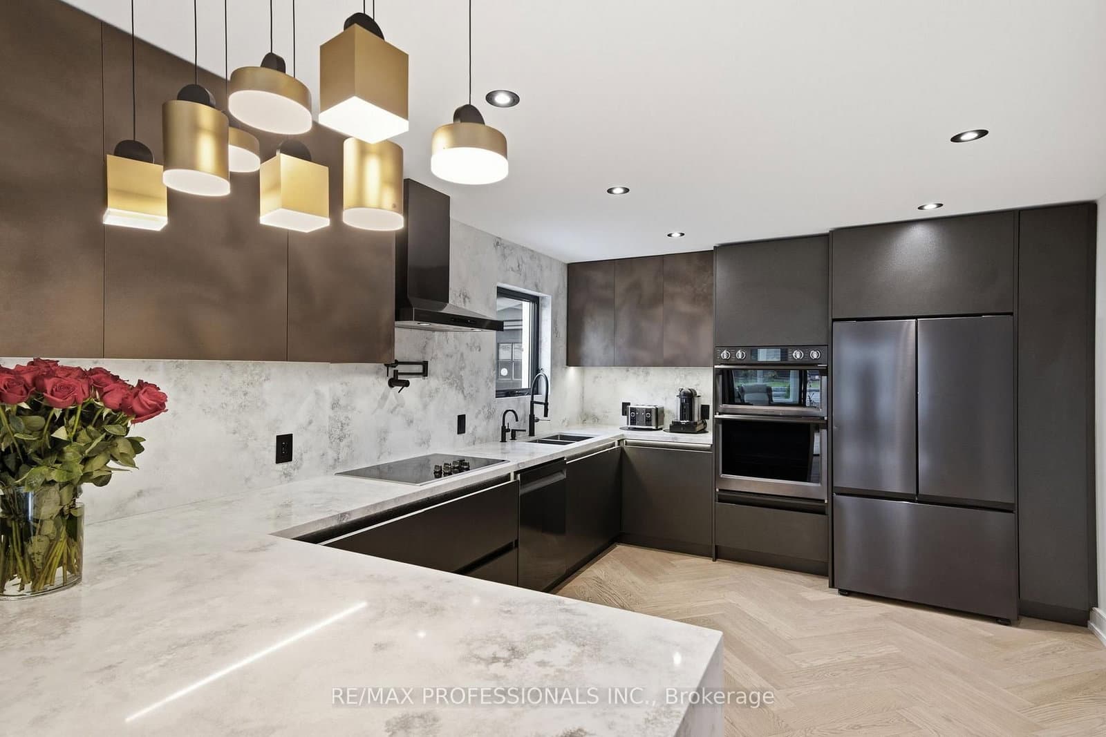 3328 Riverspray Crescent thumbnail 10