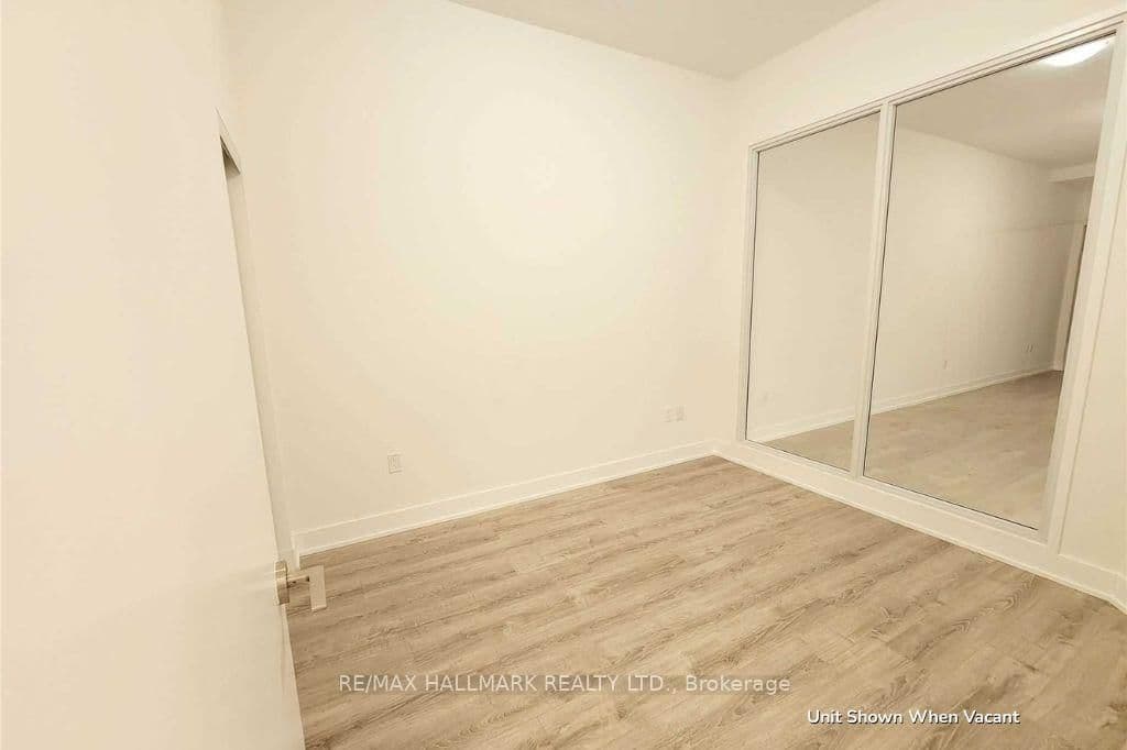30 Shore Breeze Drive, Unit 922 thumbnail 8