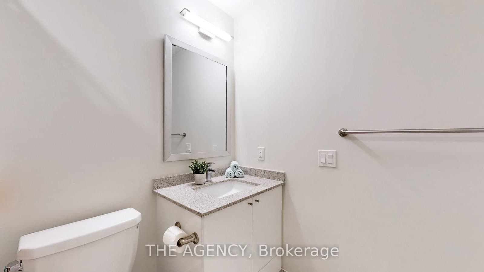 35 Watergarden Drive, Unit 820 thumbnail 24