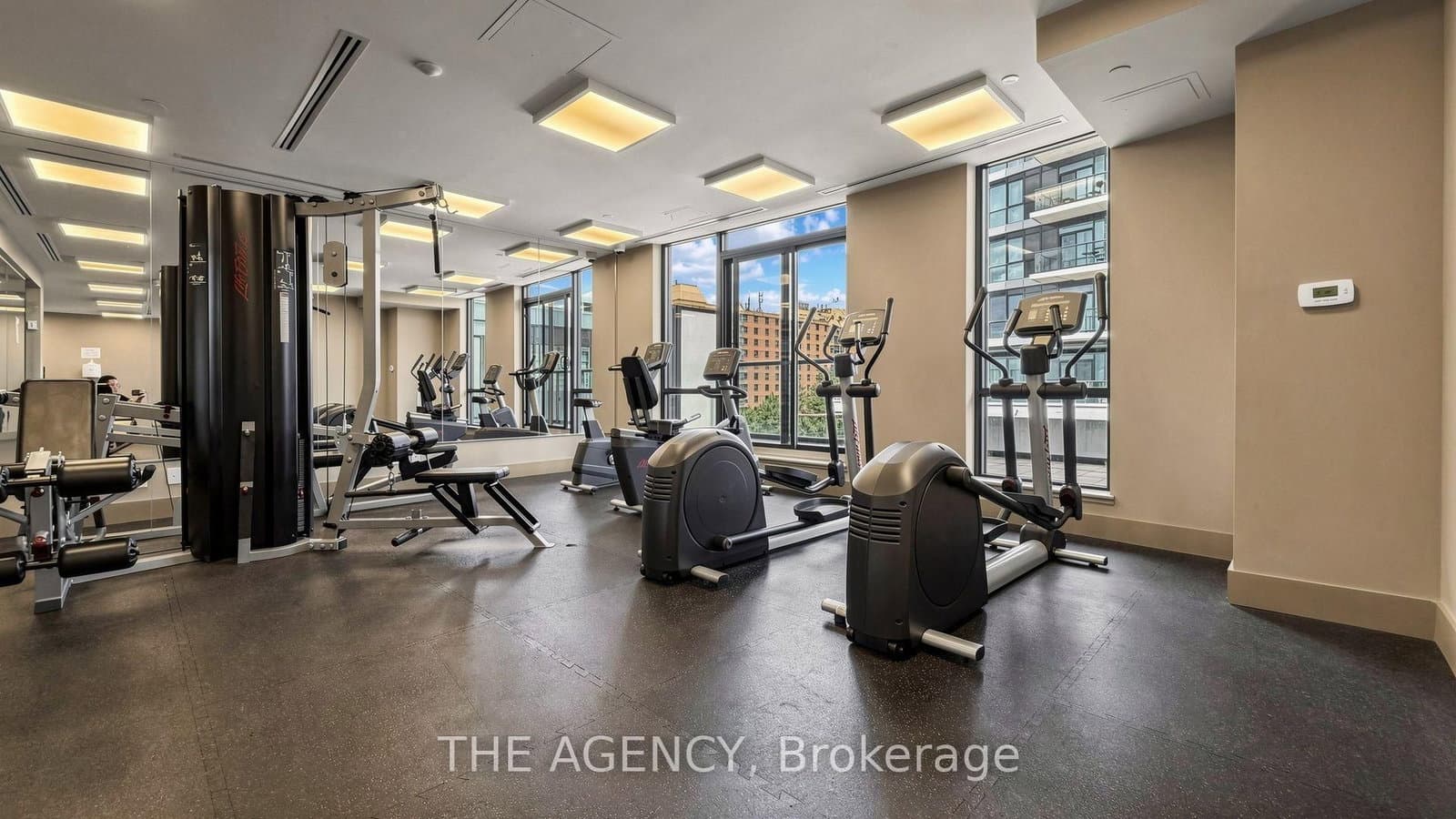 35 Watergarden Drive, Unit 820 thumbnail 33