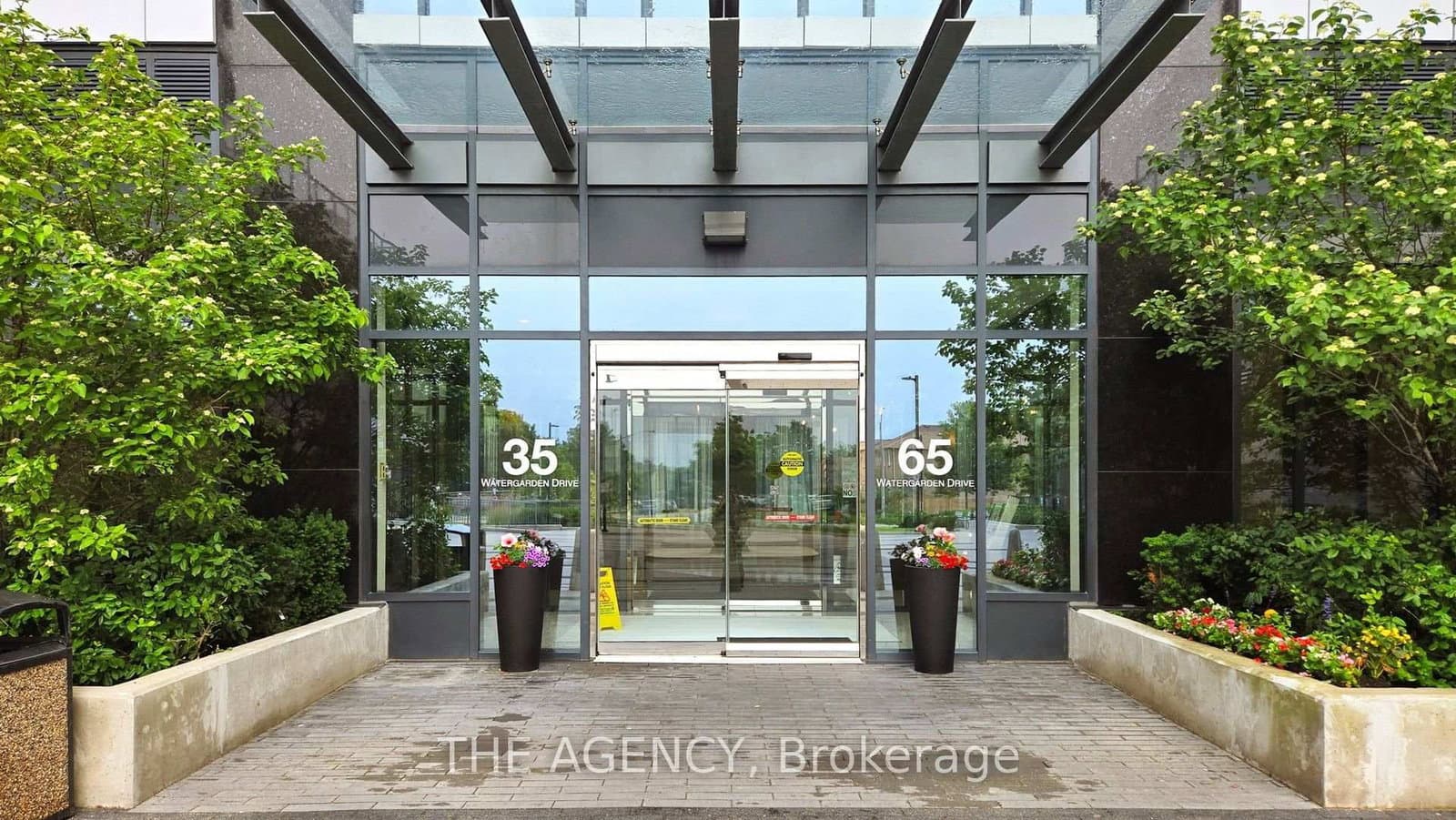 35 Watergarden Drive, Unit 820 thumbnail 4