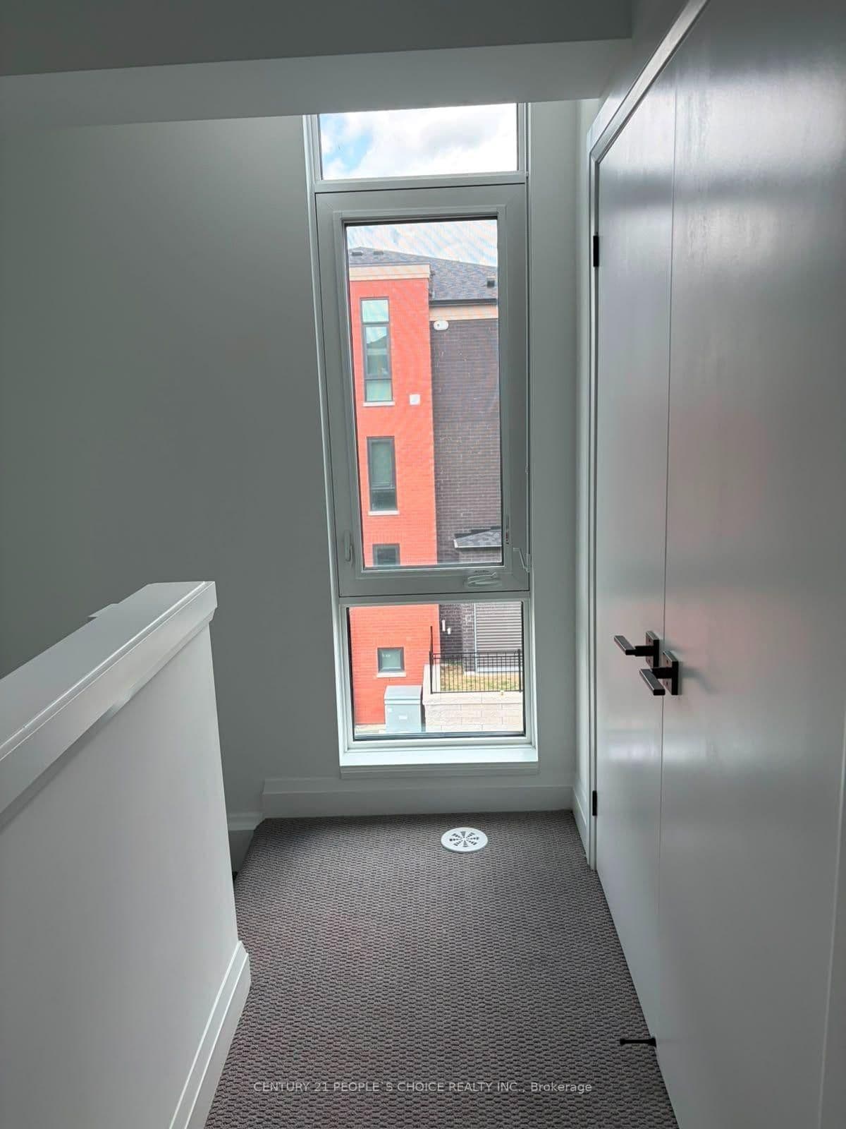 5 Romilly Avenue, Unit 3 thumbnail 2