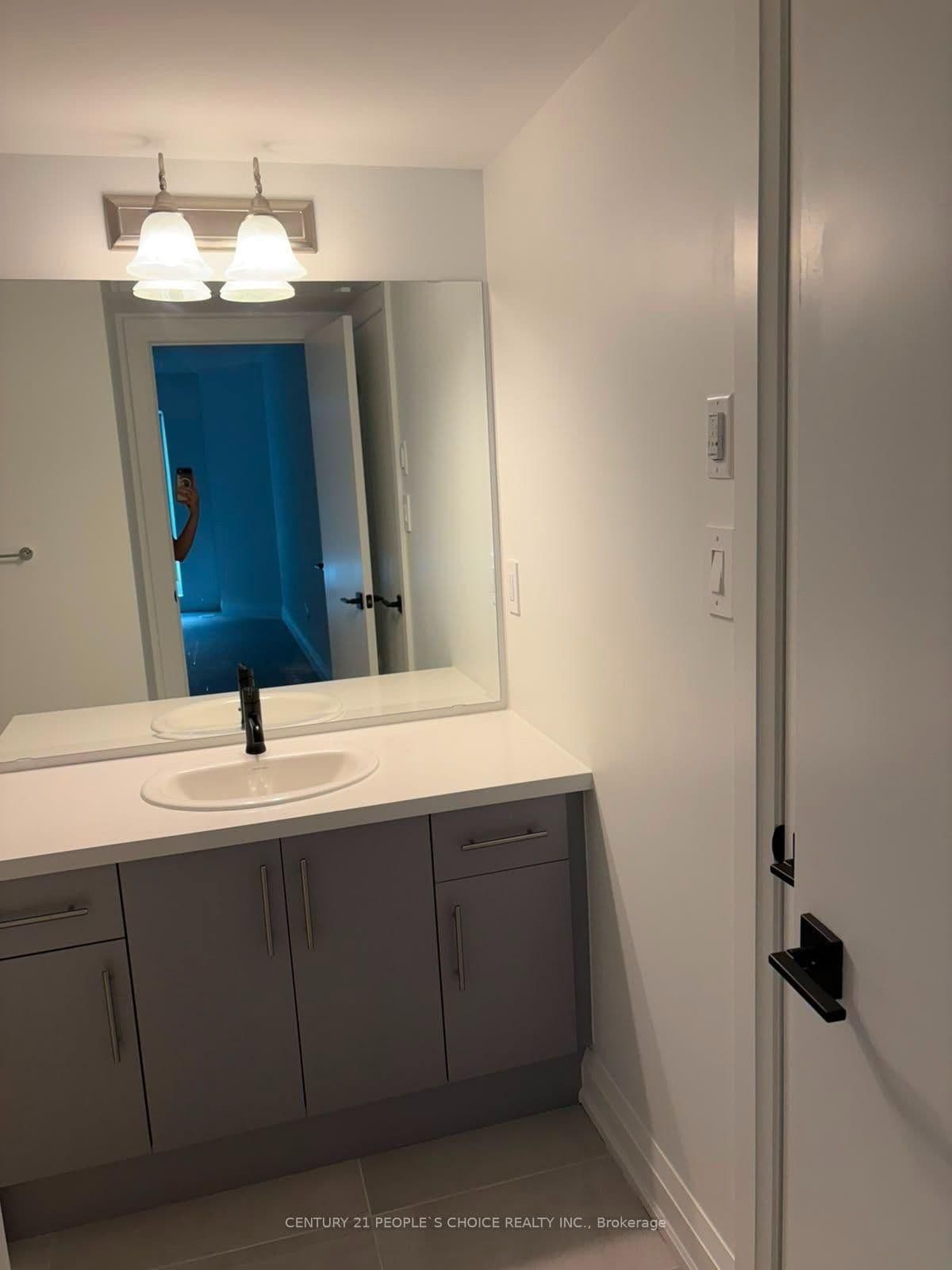 5 Romilly Avenue, Unit 3 thumbnail 6