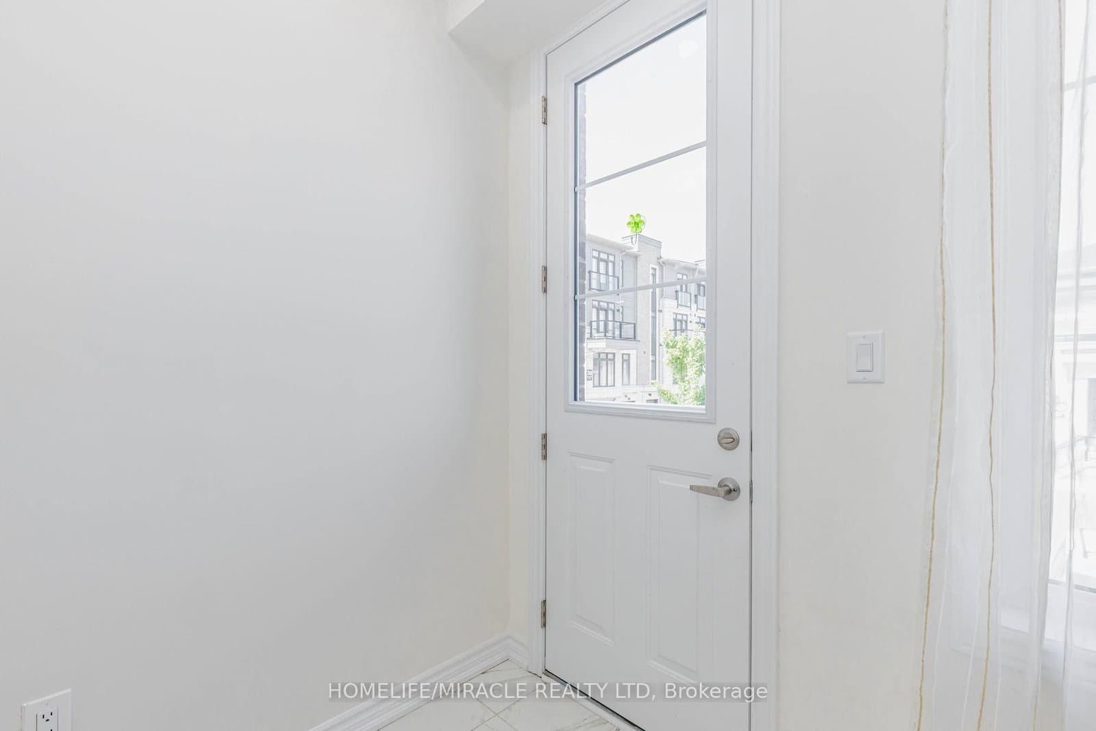 32 Arcola Street thumbnail 28