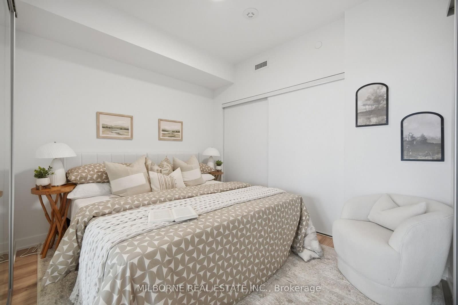1660 Bloor Street W, Unit 708 thumbnail 5