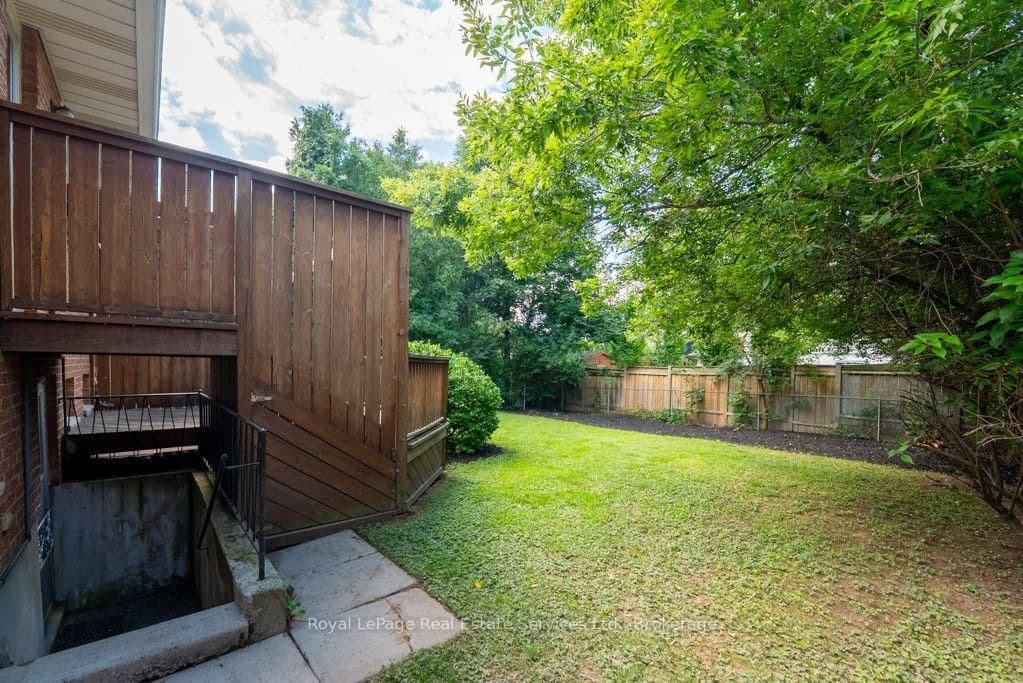 668 Maclaren Drive thumbnail 29