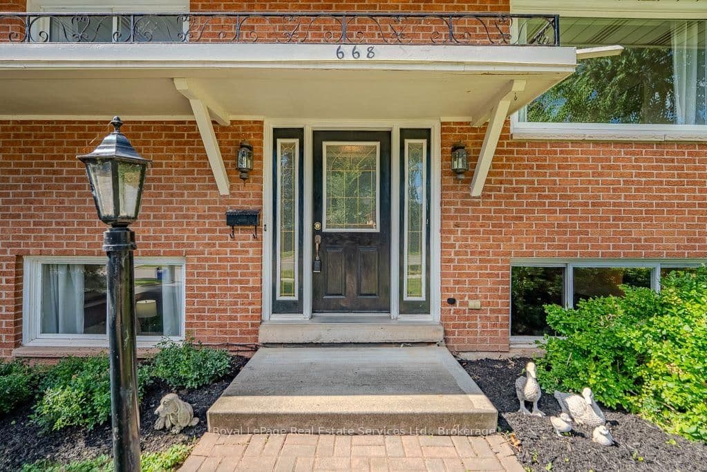 668 Maclaren Drive thumbnail 3