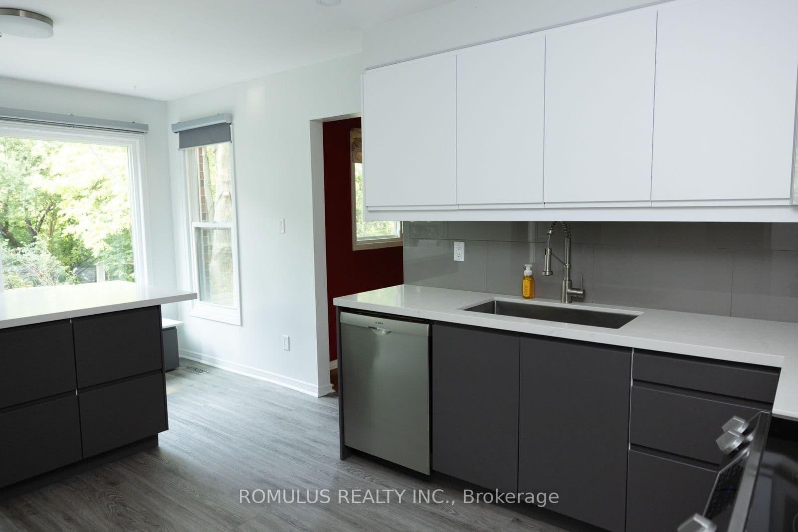 280 King Andrew Drive thumbnail 6