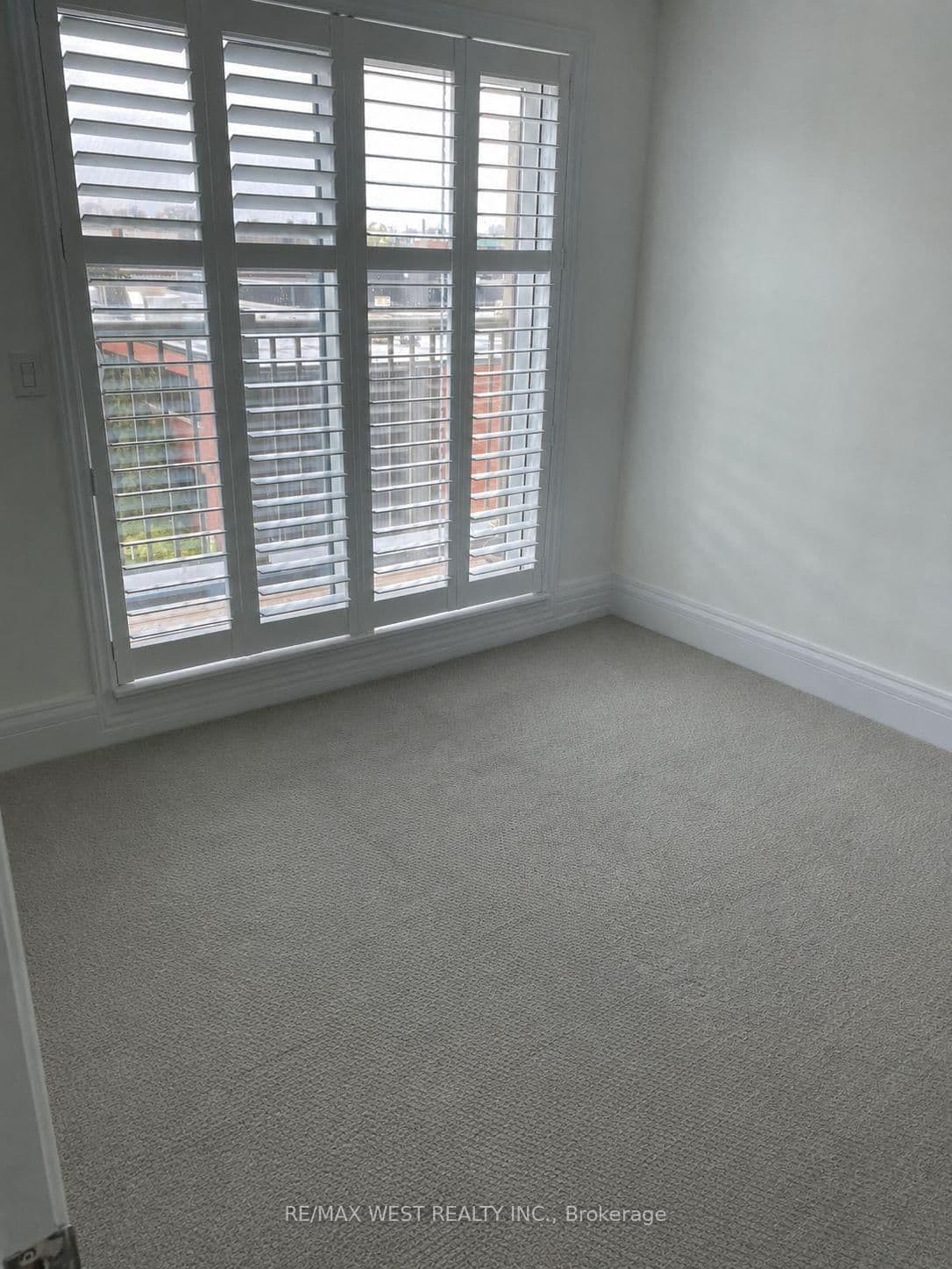 95 Eastwood Park Gardens, Unit 18 thumbnail 8