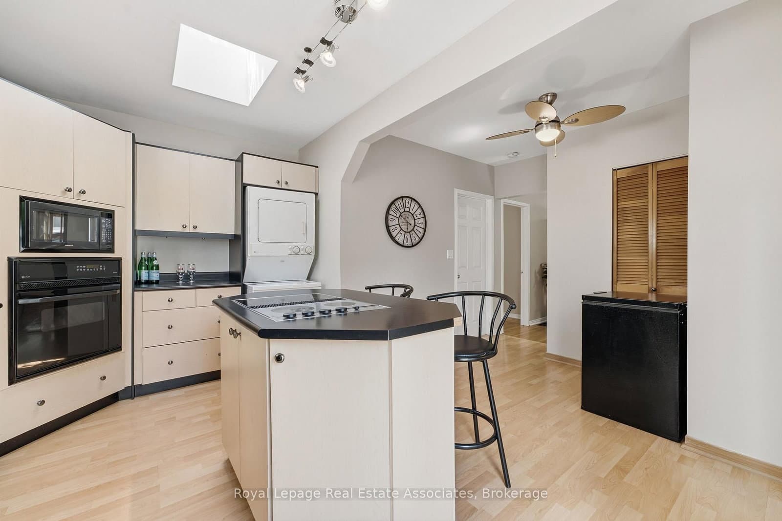 64 Eaglewood Boulevard thumbnail 15